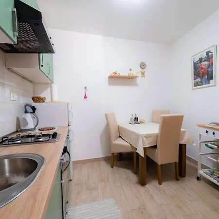 Charming In Old Town Apartment